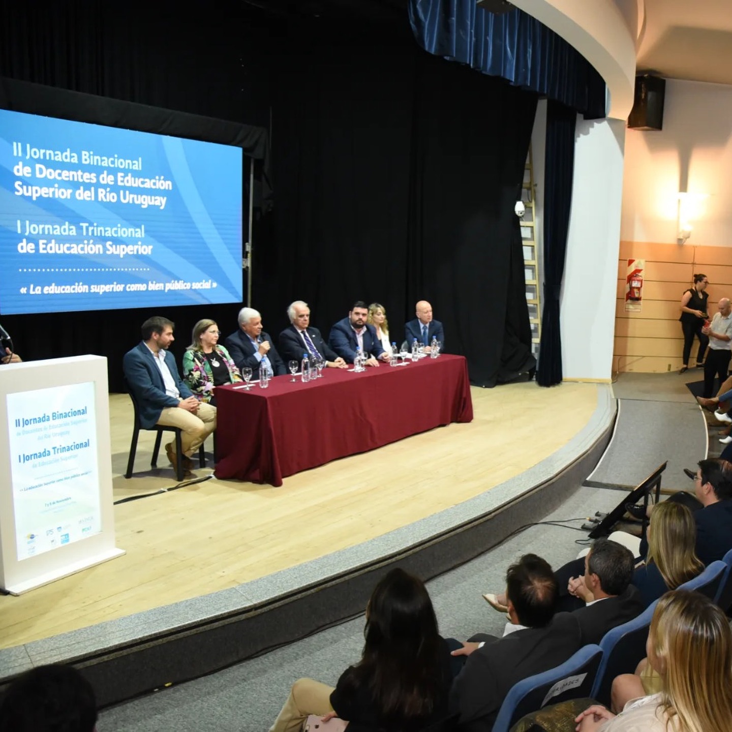 La Facultad participó de la II Jornada Binacional de Docentes de Educación Superior y la I Jornada Trinacional de Educación Superior